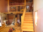 Διάφορες Ξύλινες Κατασκευές
Εσωτερική σκάλα και ξύλινα πατώματα
 Κεραμοσκεπές, Νίκος Πούλος, Κορυδαλλός. Ξύλινη εσωτερική σκάλα και ξύλινα πατώματα από ξυλεία Pitch Pine.